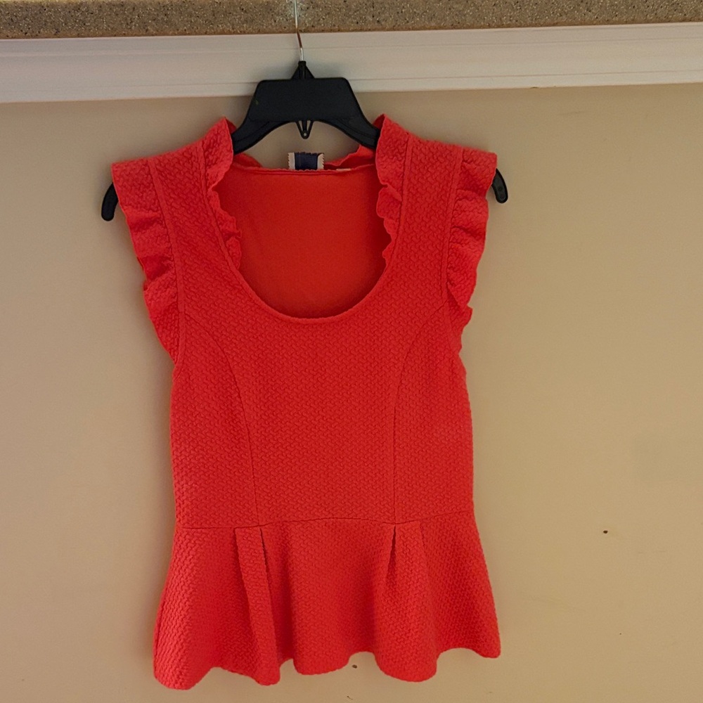 9-H15 Stcl Ruffled Red Top